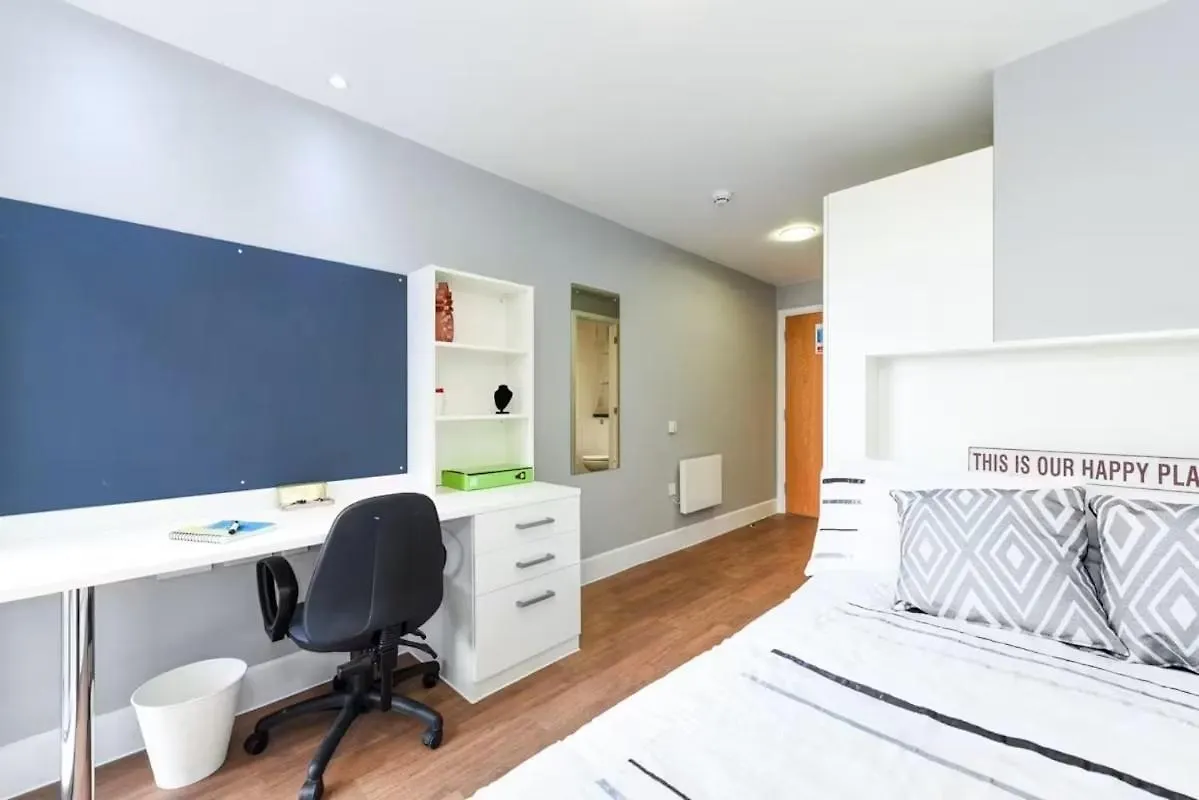 For Students Only Student Roost Tramways Chester Apartment